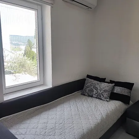 Continental Apartment *